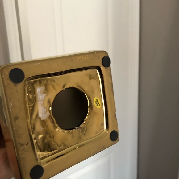 Gold metallic hand sculpture - Picture 4 of 6